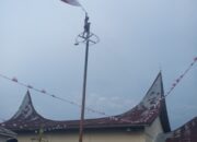 Panjat Pinang Ketinggian 9 Meter Berhasil di Taklukkan Oleh Remaja Bernama Dapa di HUT RI ke-80
