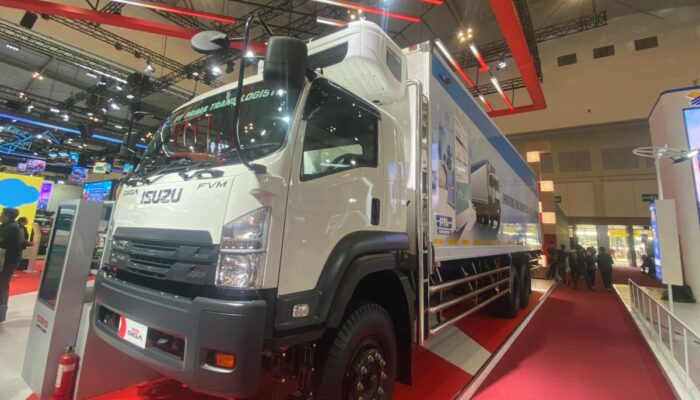 Komitmen Isuzu tumbuhkan iklim berbisnis melalui GIGA FVM Refrigerator