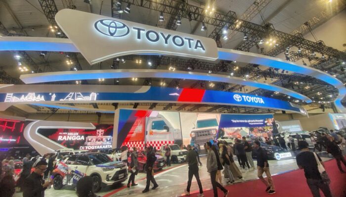 Toyota pamerkan mobil-mobil laris selama GIIAS 2025
